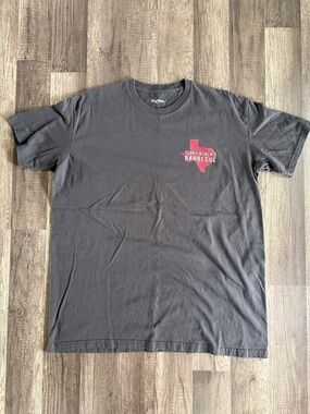 Terry Black’s Tee Gray Terry Black’s BBQ Short Sleeve Shirt Size Large